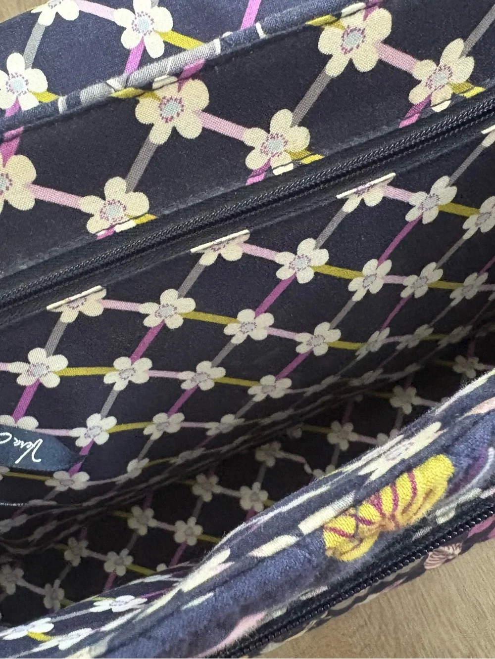 Vintage 2011 Vera Bradley Laptop Shoulder Bag in Floral Nightingale Pattern